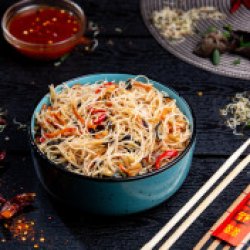 Noodles cu legume image