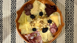 Platou brânzeturi și mezeluri maturate image