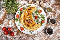 Pizza calzzone image