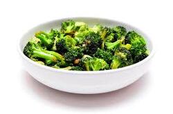 Broccoli cu unt și usturoi image