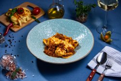 Spaghetti bolognese image