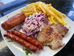 Platou de porc și orez image