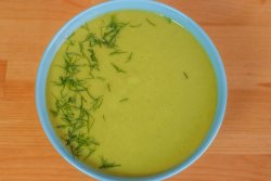 Supă cremă de mazăre cu crutoane image