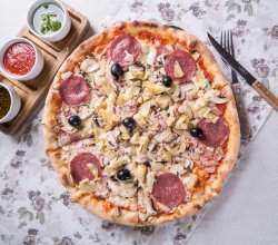Pizza capricciosa image