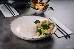 Vegan Broccoli & Tofu image