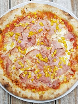 Pizza Prosciutto Mais image
