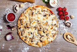 Pizza Prosciutto Fungi image