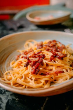 Spaghete Carbonara tradiționale image