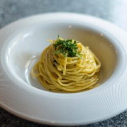 Spaghetti aglio, olio e peperoncino image