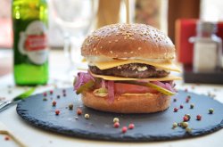 Black Angus Cheeseburger image