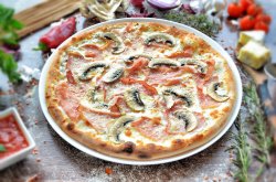 Pizza carbonara image