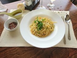 Paste Aglio, olio e peperoncino image