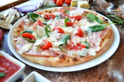 Pizza mortadella&jalapeno image