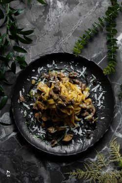 Tagliatelle cu hribi și vită image