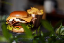 Zucca Cheeseburger image