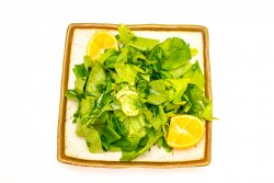 Salata verde cu lamaie image