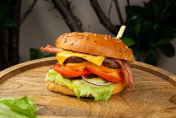 Burger gusto grand + băutură la alegere image