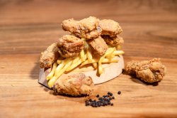 Crispy Wings 8 pcs image
