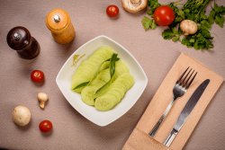 Salata de castraveti proaspeti image