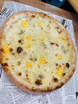Quattro Formaggi image