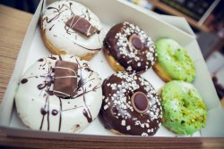 8 Donuts Mixate image