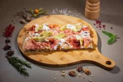 Pizza Philadelphia Crudo e Carciofini  image