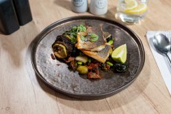 1.	Biban de mare cu ratatouille de legume  460gr image