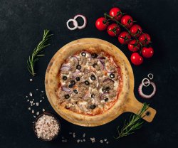 Pizza Al Tonno image