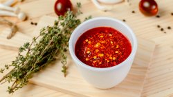 Spicy tomato sauce image