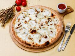 Pizza gorgonzola, mere si nuci image