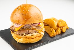 Clasic beef burger image