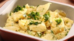 Salată de cartofi ,,Benetton’’ image