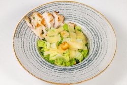 Salată de Curcan cu Sos de Brânză Albastră image
