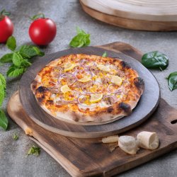 Pizza Tonno e cipole image