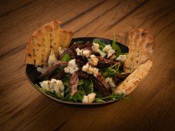 Salată cu Mușchi de Vită și Blue Cheese image