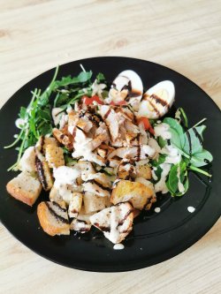 Salată piept pui image