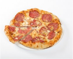Pizza Quattro formaggi & salami Party image