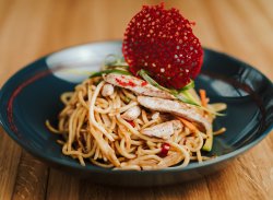 Tăiței cu pui / Chicken noodles image