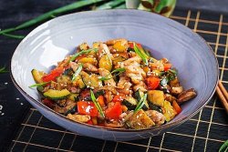 Chicken wok image
