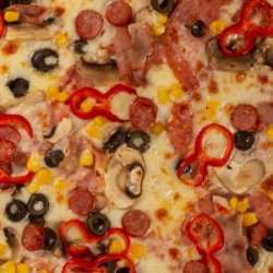 Pizza Suprema Family image