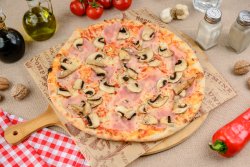 Pizza Prosciutto e Funghi    image