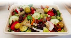 Salate gourmet în stil mediteranean