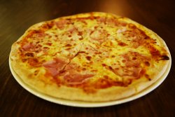 Pizza Prosciutto image