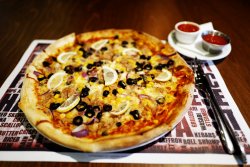 Pizza Tonno image