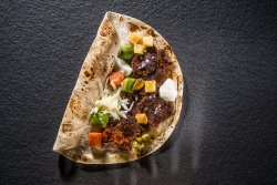 Dil kebab de vită și curcan image