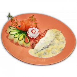 Muschi de vita cu sos de gorgonzola image