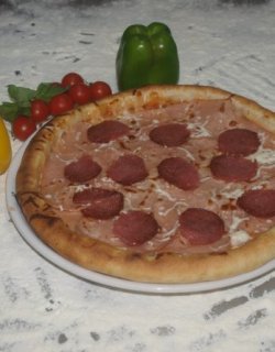 Pizza Prosciutto Salami 40 cm image
