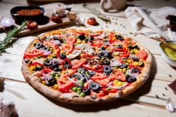 Pizza 1+1 - Vegetariană image