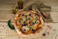 Pizza 1+1 - Diavola image
