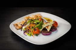 Halloumi cu legume la grătar image